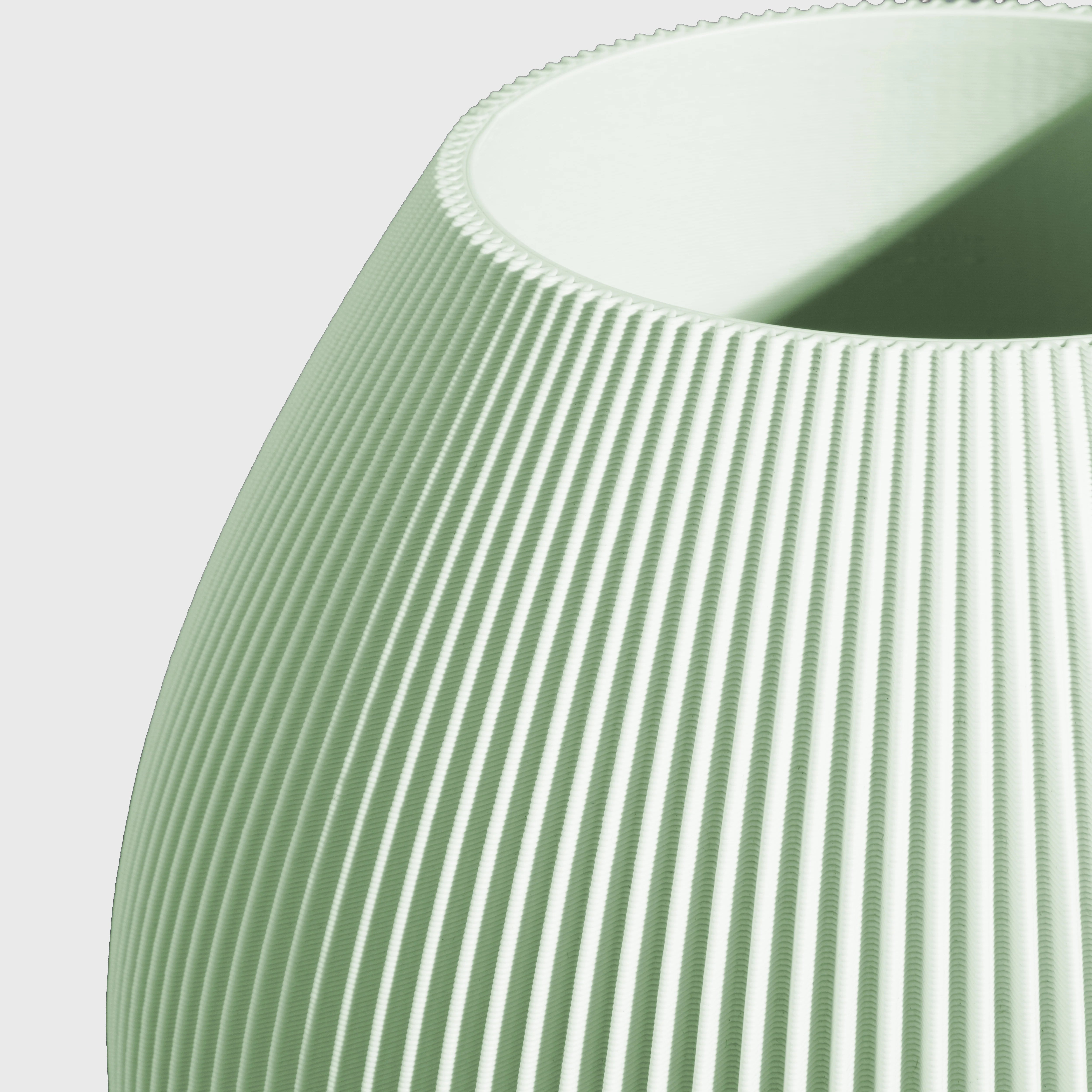 bauchige Vase RUND mit feiner Rillenstruktur in Nahaufnahme #farbe_pastellgrün